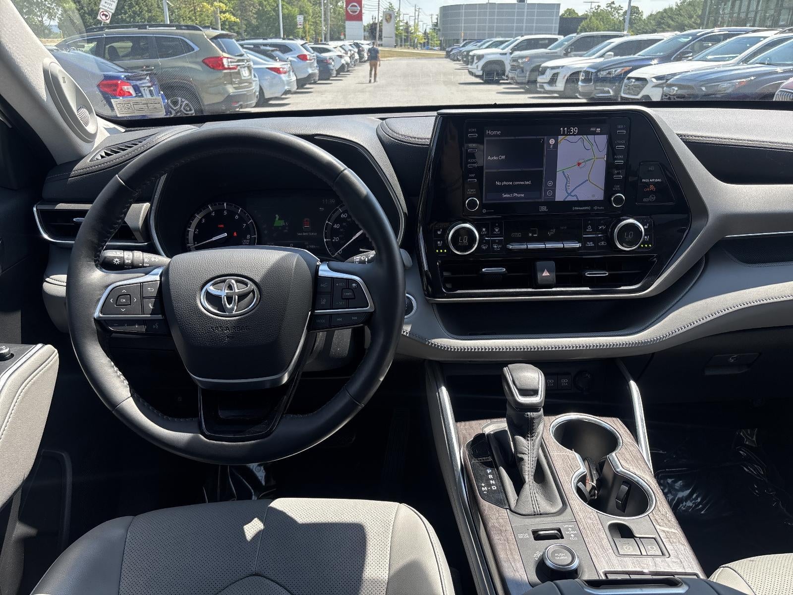 2020 Toyota Highlander — side profile view