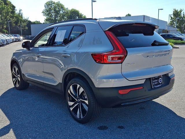 2023 Volvo XC40 — interior view