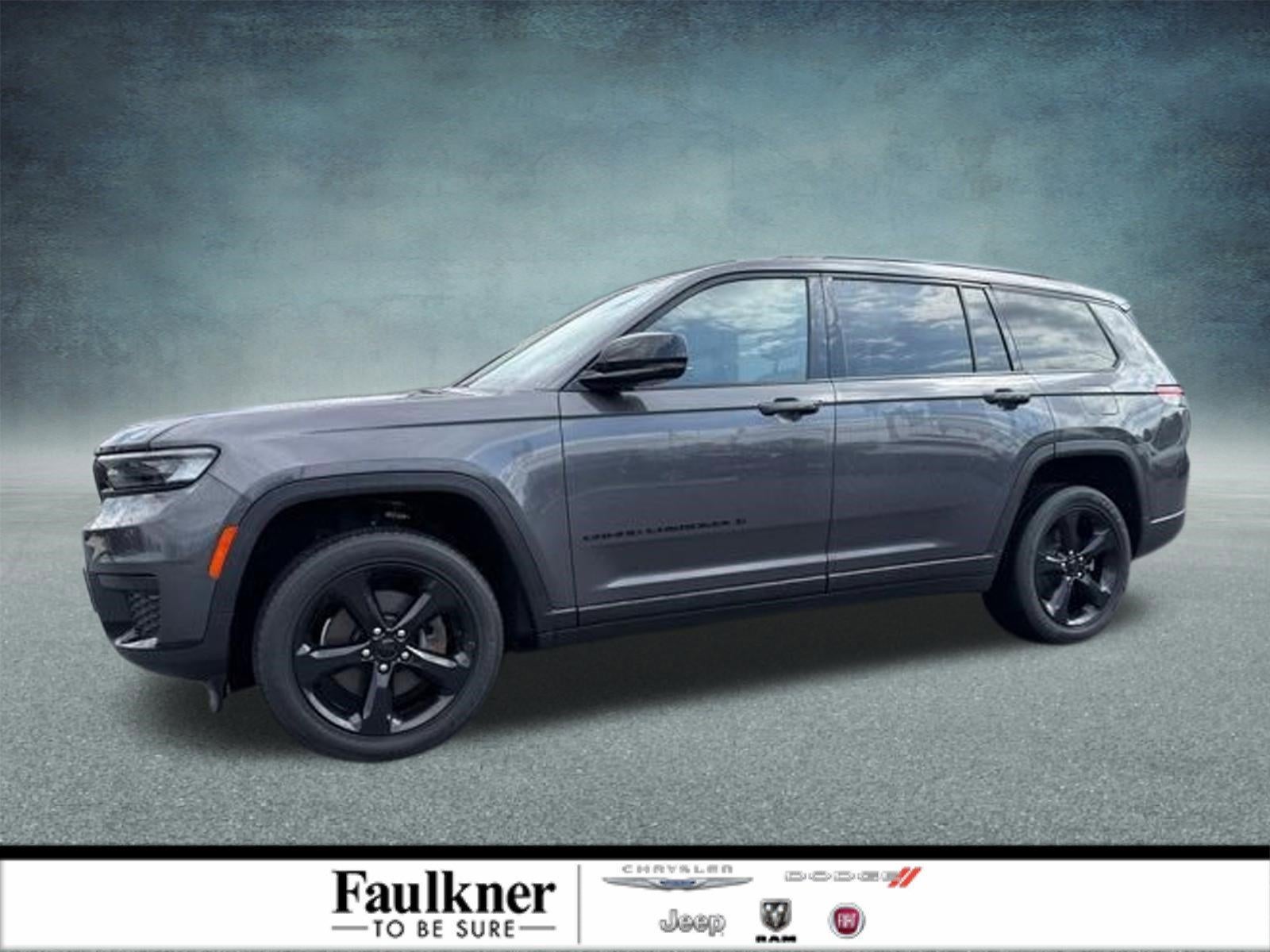 2022 Jeep Grand Cherokee L Altitude 4x4 in Baltic Gray Metallic Clearcoat — front three-quarter view